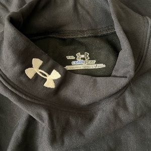 Boys Under Armour cold gear black long sleeve